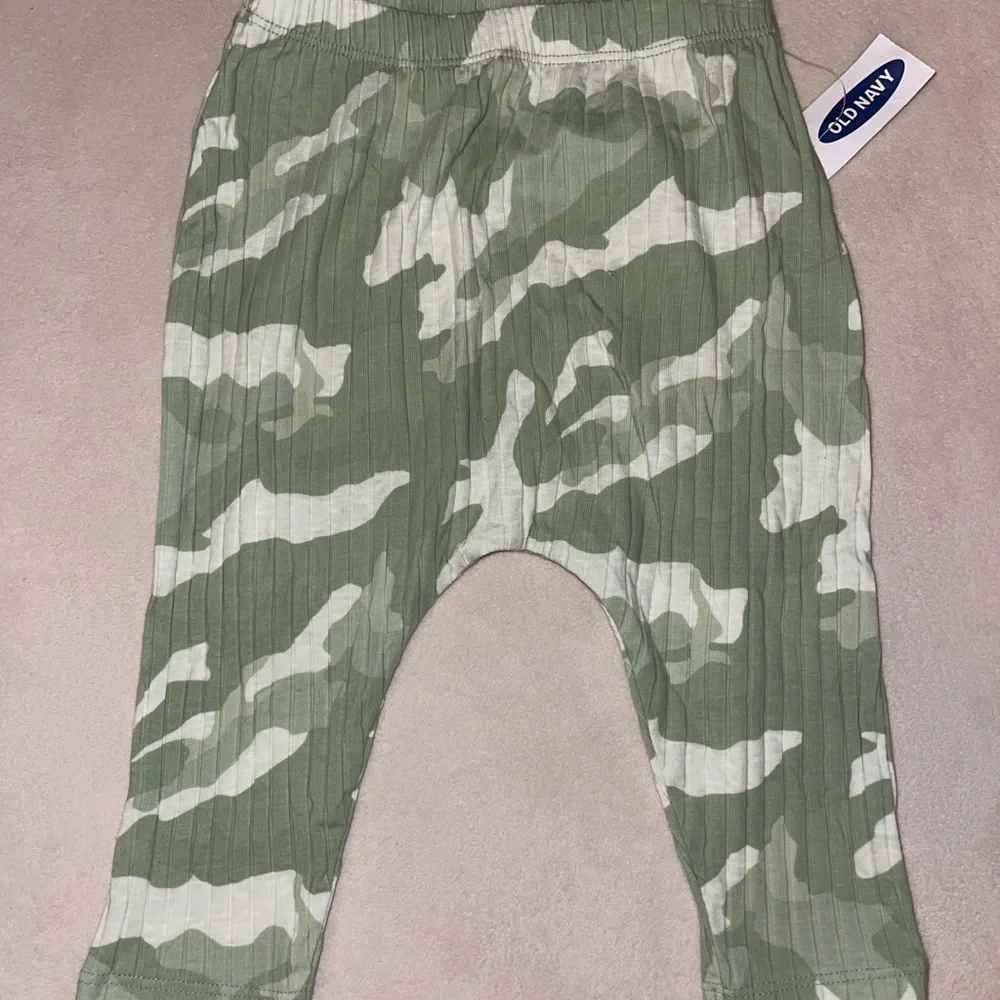 Old Navy Kids Camo Leggings